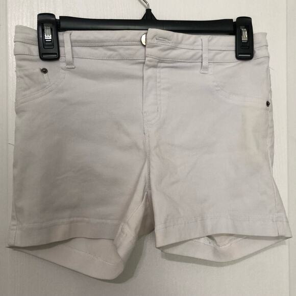 Body By Us Women's Denim Shorts Stretch Flat‎ Front Pockets White Size Large - Picture 4 of 7